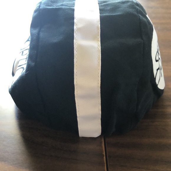 SMITH CYCLE CAP. SMALL. BLACK/WHITE - Picture 4 of 7